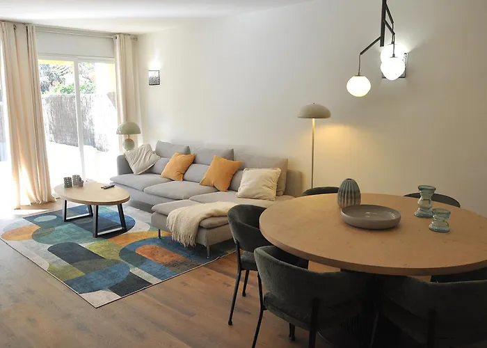 Francesc Macia, 公寓